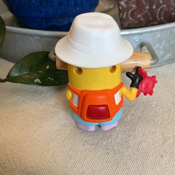 Lot of 3 Minion Toys - Picture 8 of 8